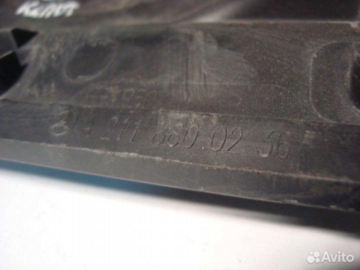 Воздухозаборник капота W211 A2118800236