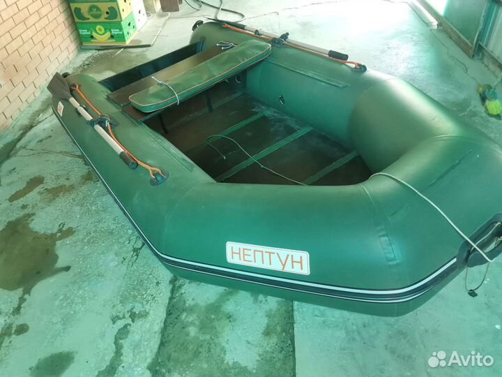 Надувная лодка с мотором