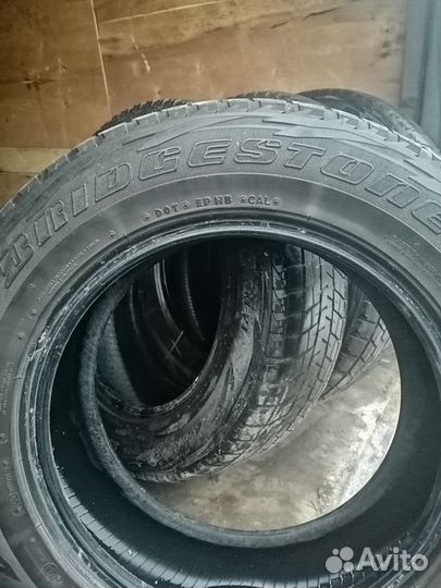 Bridgestone Blizzak DM-V1 215/65 R16 98P