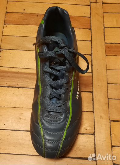 Футбольные бутсы