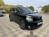 Toyota Voxy 2.0 CVT, 2009, 201 000 км, с пробегом, цена 1 500 000 руб.