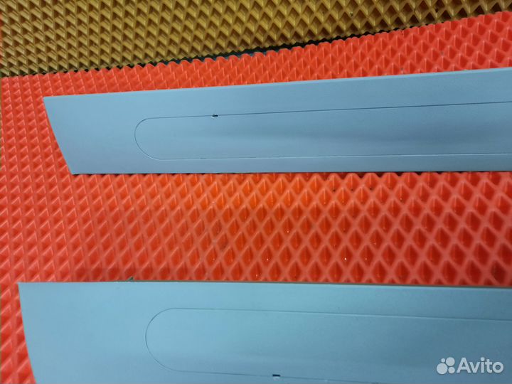 Накладка багажника левая, правая Ford Focus 2