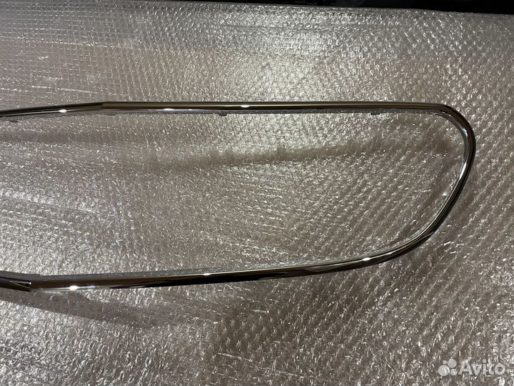 Хромированный обод решетки радиатора Mercedes W212