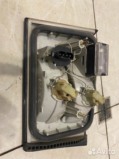 Фонарь задний левый (крышка багажника) BMW е34