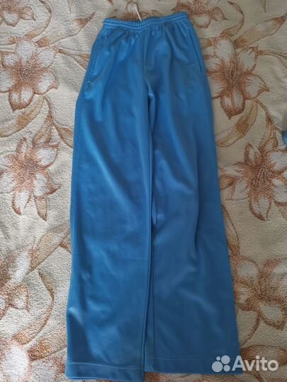 Костюм спортивный