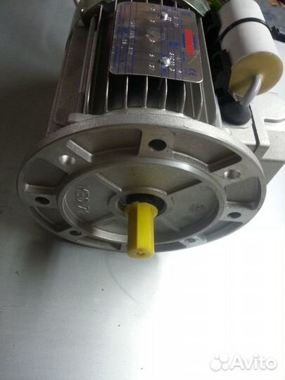 Электродвигатель Bonani Италия 220в 1370 обор