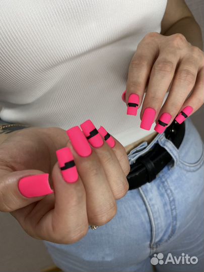 Маникюр, педикюр, наращивание ногтей