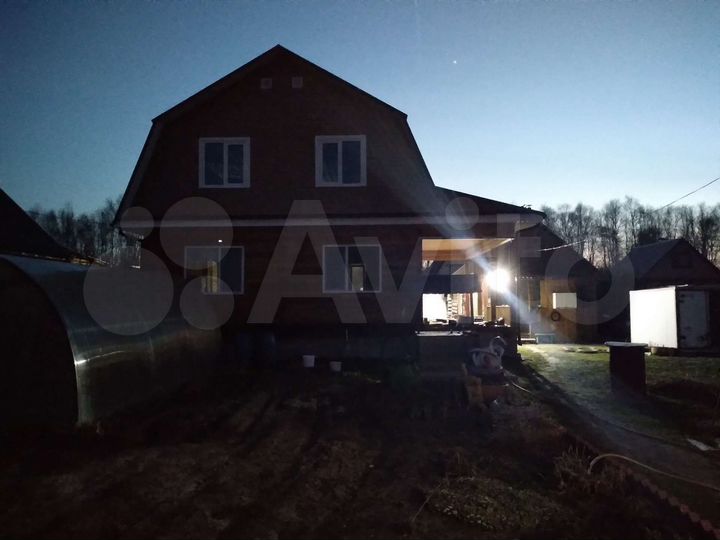 Дом 100 м² на участке 8 сот.