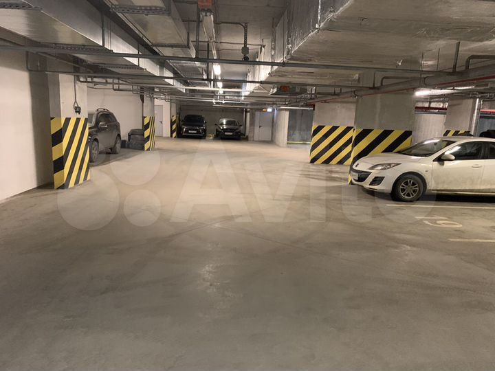 Машиноместо, 16 м²