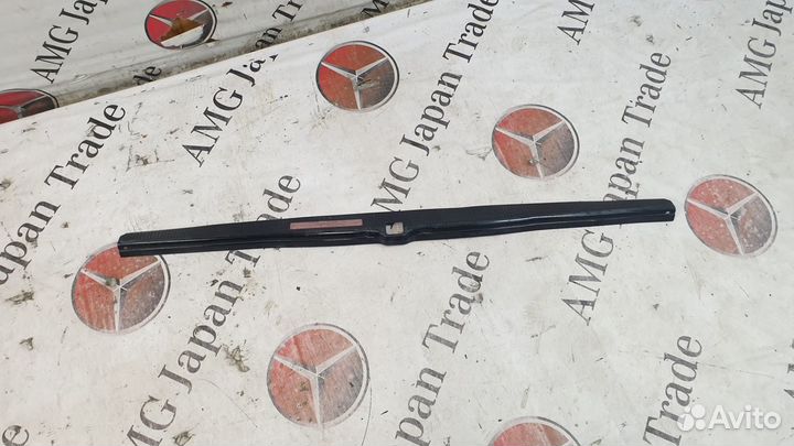 Накладка багажника на Mercedes-Benz W116