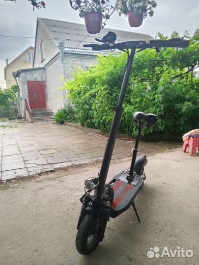 Электросамокат с сиденьем