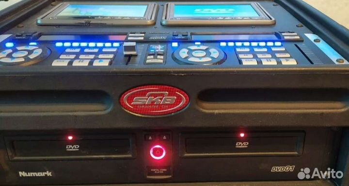 Сдвоенный DVD/CD Numark DVD01 с кейсом SKB