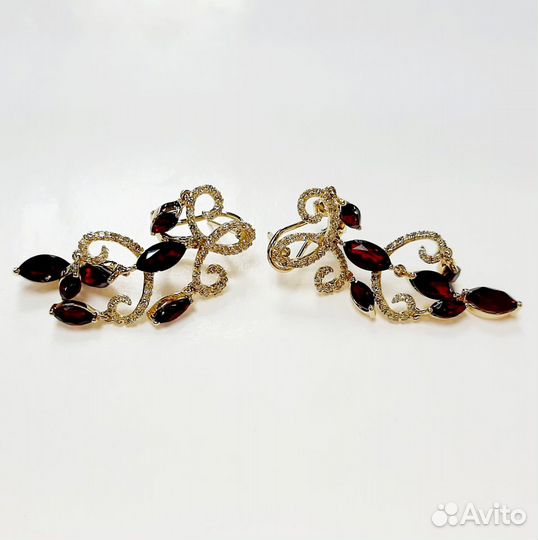 Золотые серьги с бриллиантами