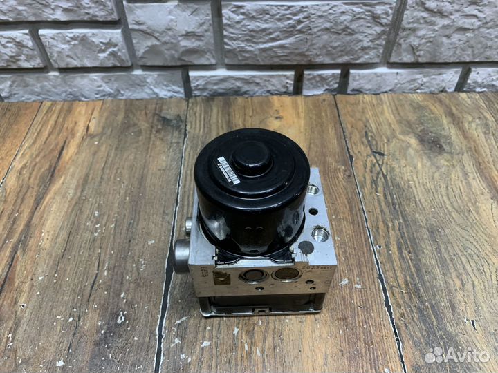 VW Touareg NF Блок ABS (насос)