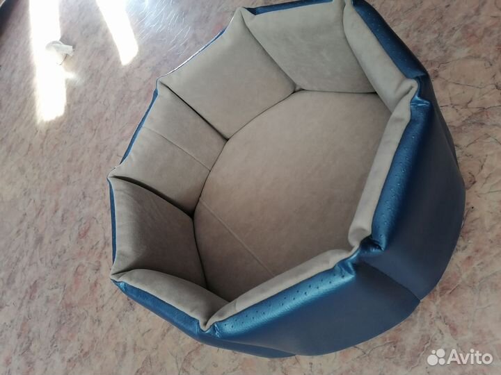 Лежанка для собак и кошек