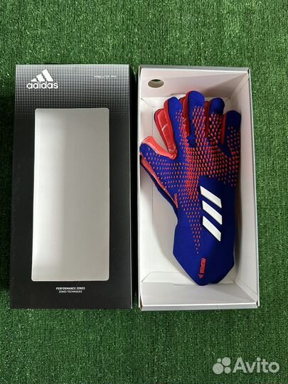 Вратарские перчатки Adidas Predator Pro