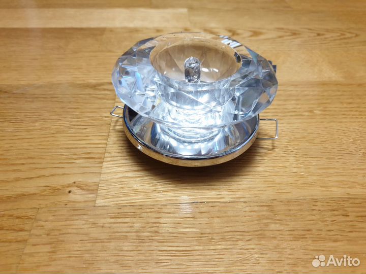 Точечный встраиваемый светильник б/у