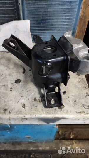 Подушка двигателя гидравлическая Toyota rav4