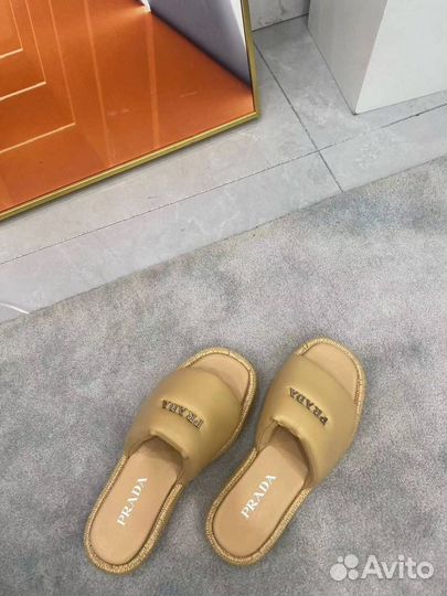 Шлепанцы prada