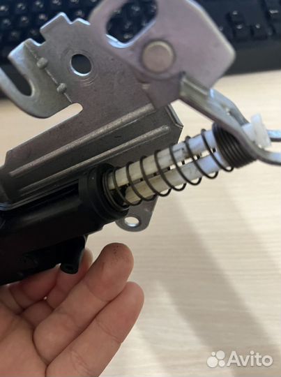 Активатор замка багажника ford fusion