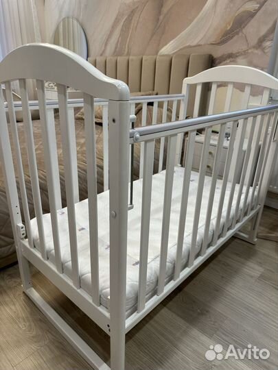 Детская кроватка