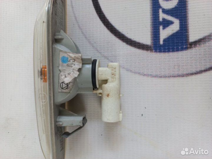 Повторитель поворота в крыло BMW 3 e90 X1 белый