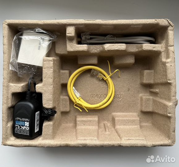 Роутер D-Link DSL-2740U