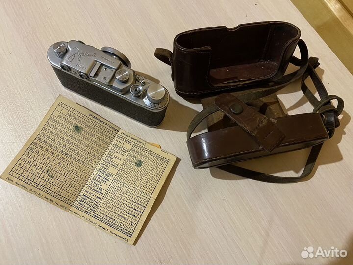 Пленочный фотоаппарат Зоркий