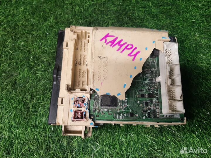 В наличии: блок предохранителей Toyota Camry V40