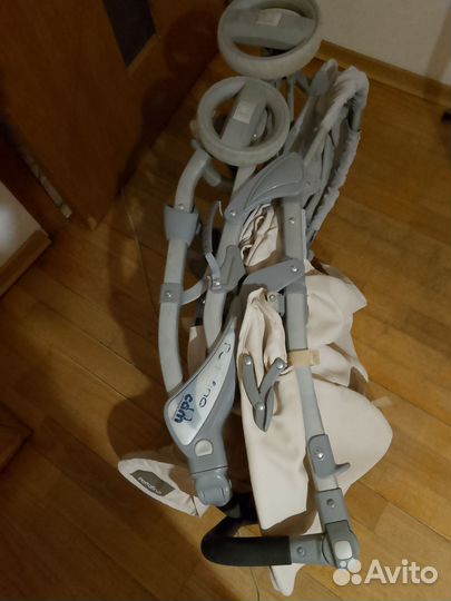 Коляска. Требуется ремонт передних колёс