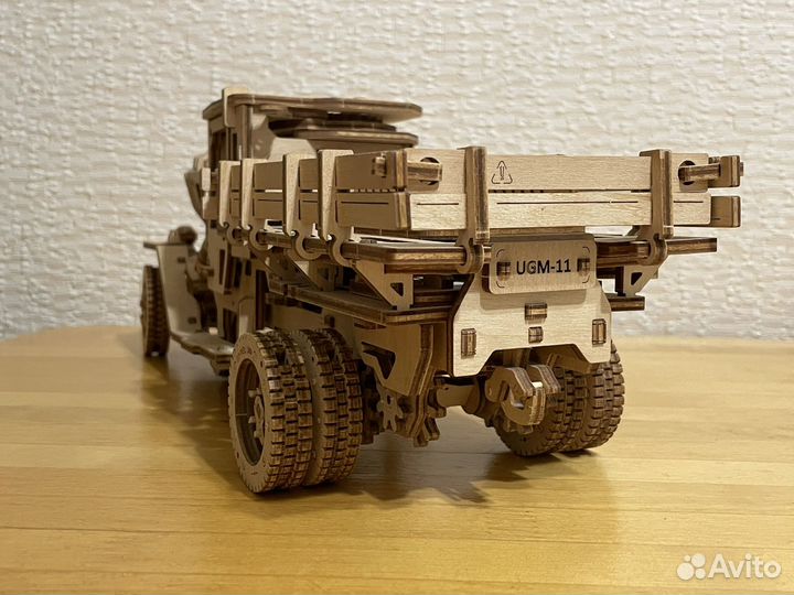 Модель грузовика Ugears