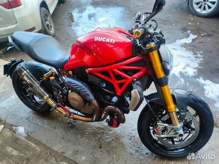 Мотоцикл ducati monster 1200S