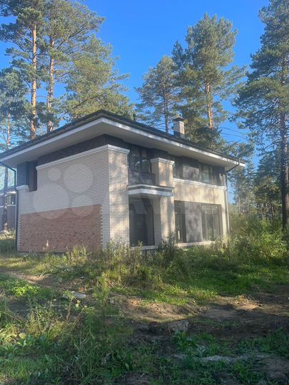 Коттедж 161 м² на участке 12 сот.