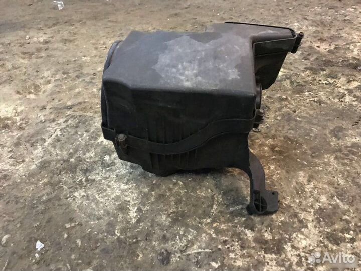 Корпус воздушного фильтра Ford Focus 2