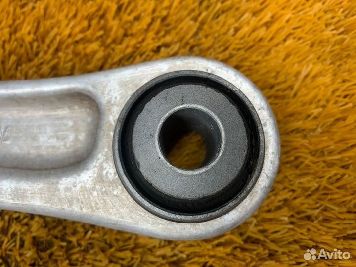 Рычаг подвески верхний задний правый Porsche