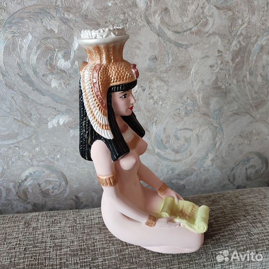 Подсвечник -скульптура