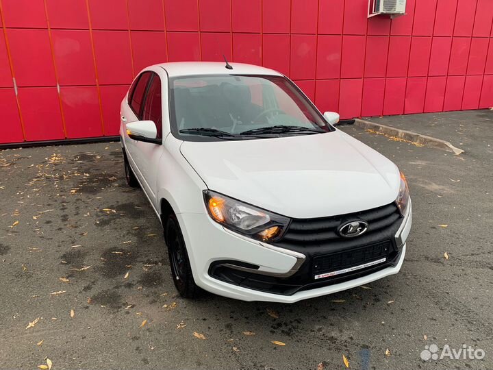 LADA Granta 1.6 МТ, 2022, 50 км