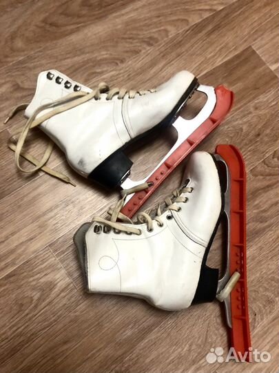 Коньки женские натуральная кожа