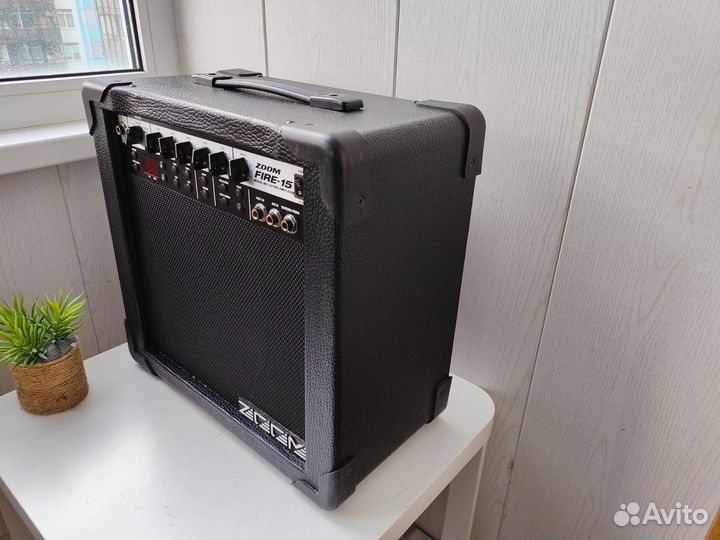 Гитарный процессорный комбоусилитель Zoom Fire-15