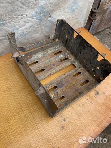 Ящик под аккумуляторы на грузовик