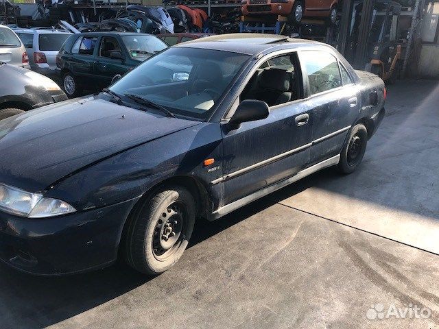 Разбор на запчасти Mitsubishi Carisma