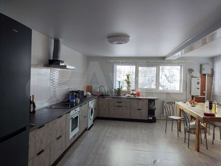 Дом 160 м² на участке 12 сот.