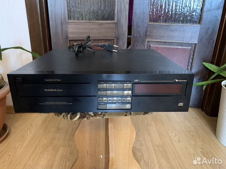 Cd проигрыватель Nakamichi MB-1