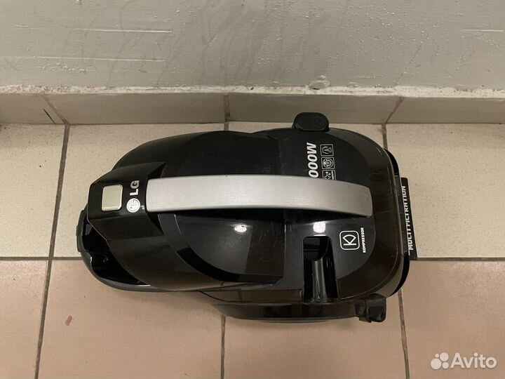 Пылесос на з/ч LG Kompressor VK8810hfnr