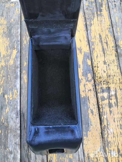 Подлокотник LADA granta