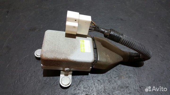 Блок управления топливным насосом Subaru Impreza