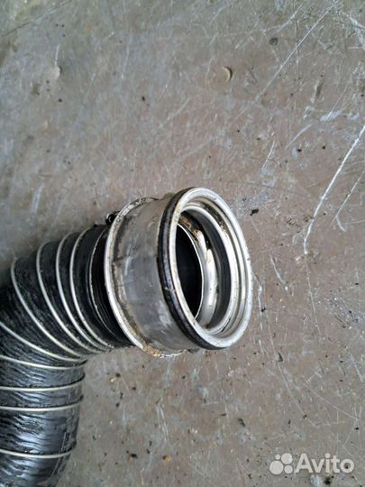 Патрубок интеркулера на Mercedes W203