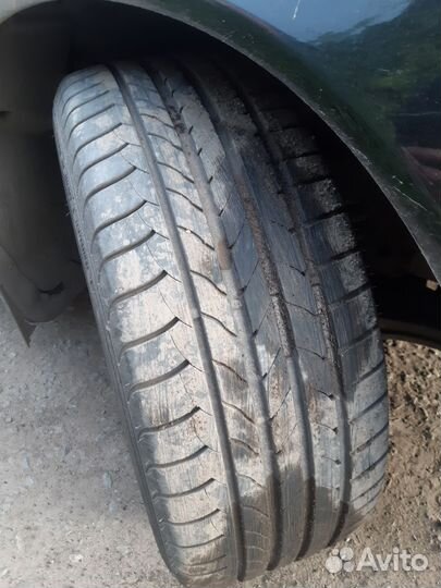 Goodyear EfficientGrip 215/50 R17
