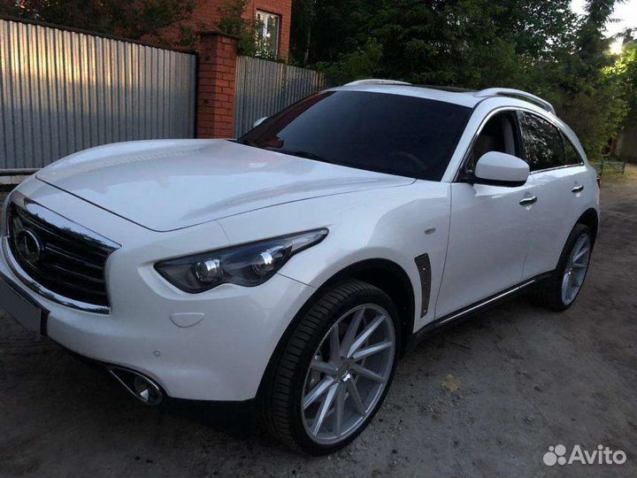Infiniti QX70 3.7 AT, 2013, 180 000 км