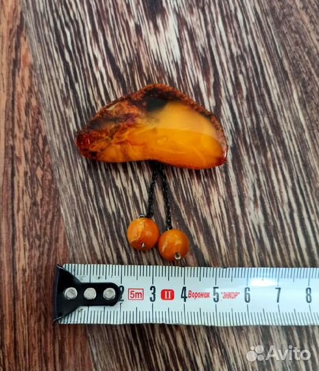 Брошь янтарь пейзажный. винтаж